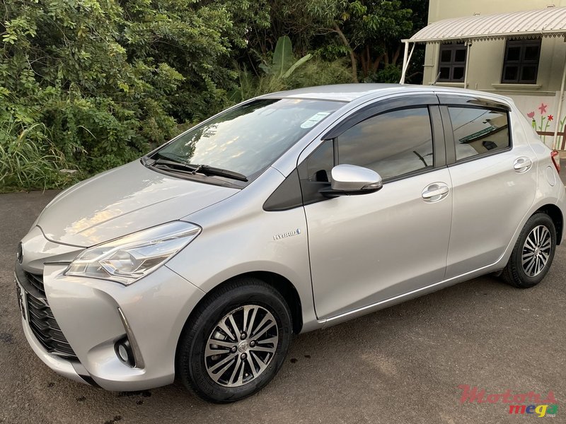 2019' Toyota Vitz Hybrid photo #2