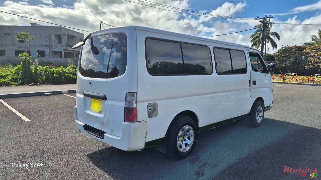 2008' Nissan Urvan photo #3
