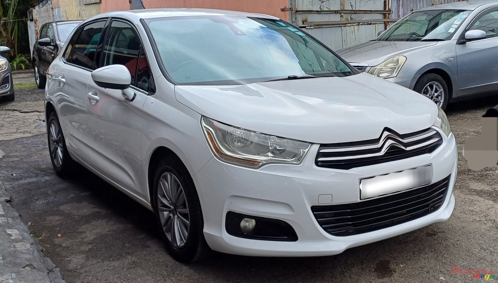 2014' Citroen C4 photo #1