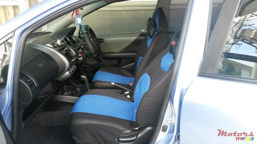 2004' Honda Jazz photo #5