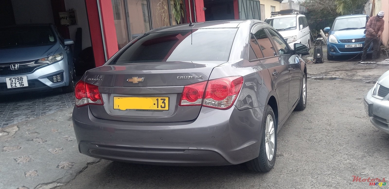 2013' Chevrolet Cruze photo #4