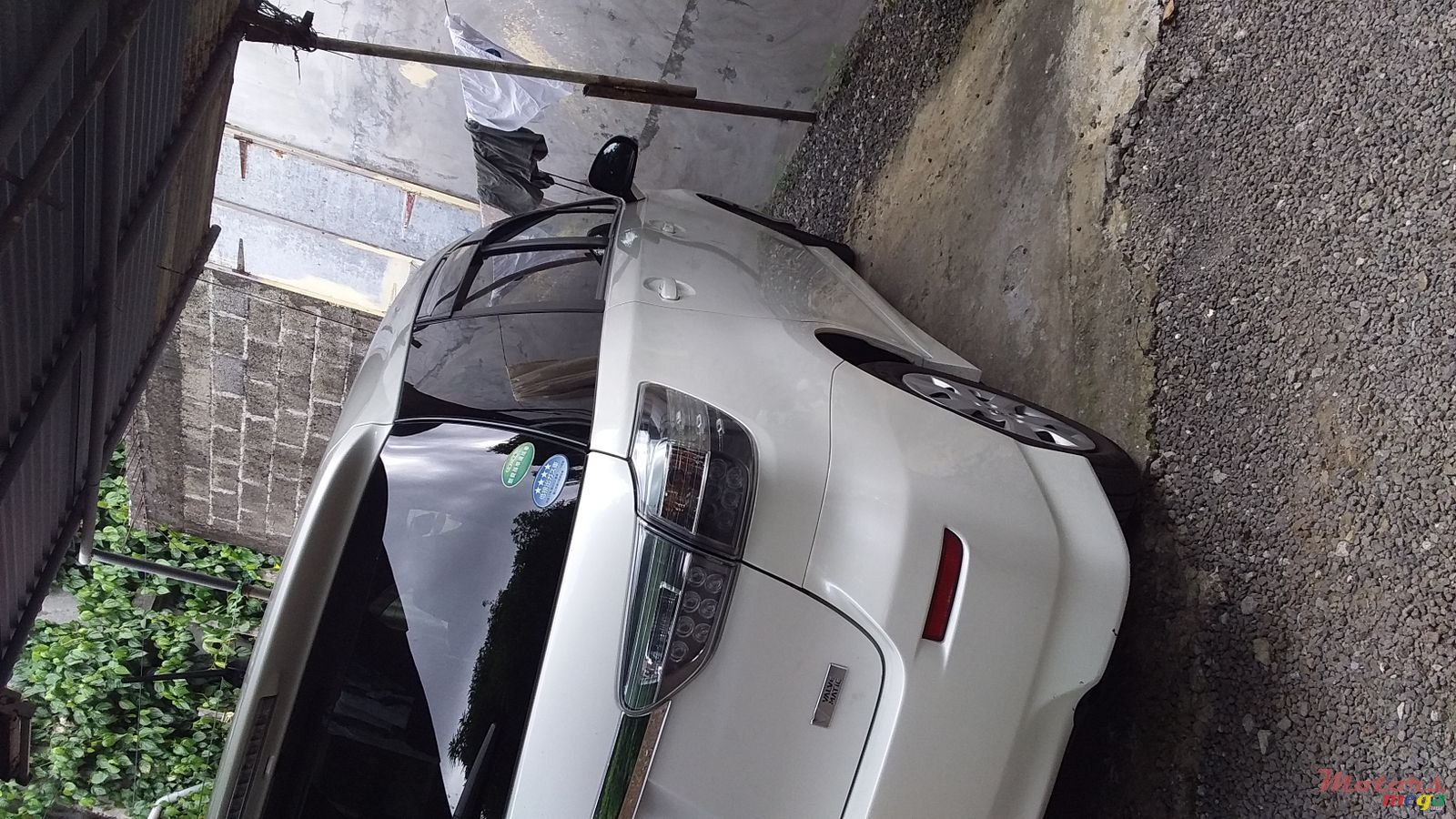 2013' Toyota Fielder photo #1