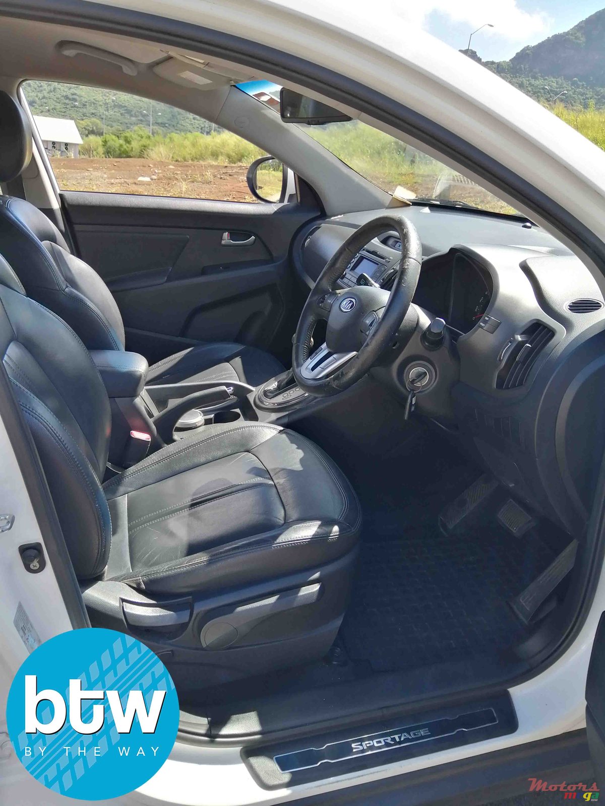 2011' Kia Sportage photo #5