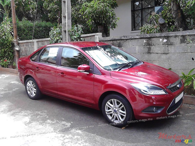 2011' Ford Focus photo #1