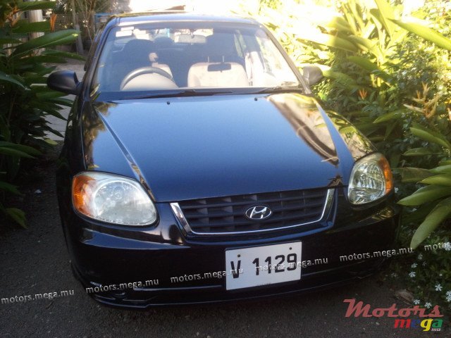 2005' Hyundai Accent photo #2