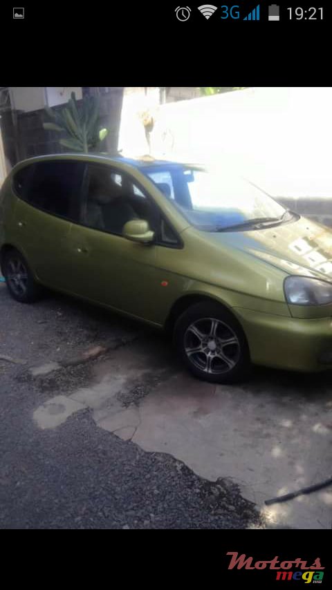 2004' Chevrolet Vivant photo #2