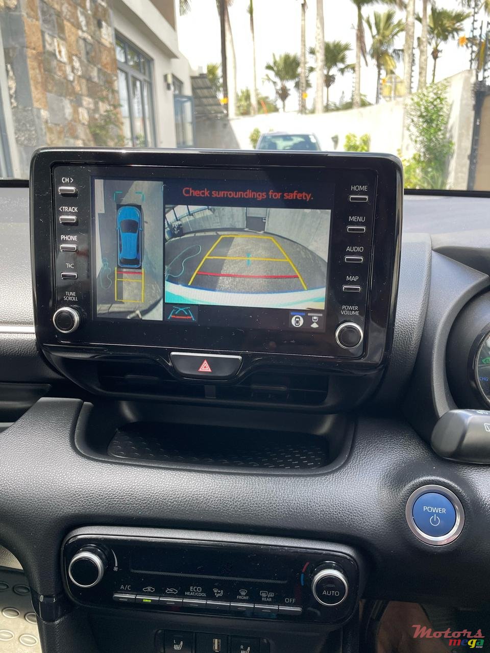 2020' Toyota Yaris photo #5