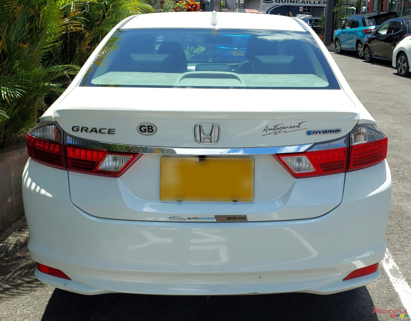 2015' Honda Grace Hybrid photo #2