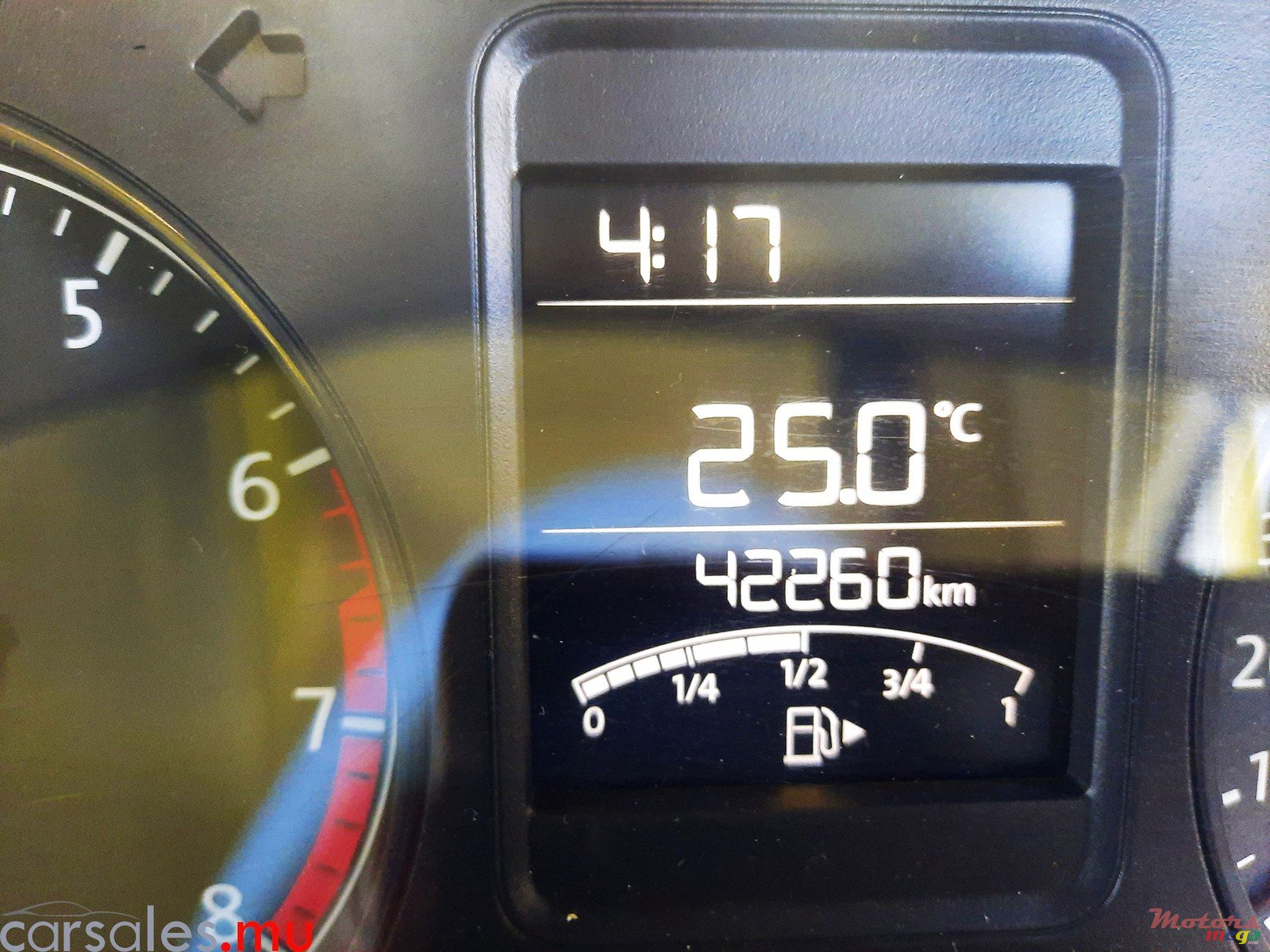 2017' Volkswagen Polo 1.4 Sedan photo #7