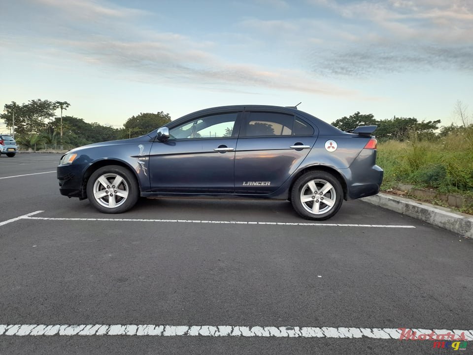 2008' Mitsubishi Lancer X photo #3