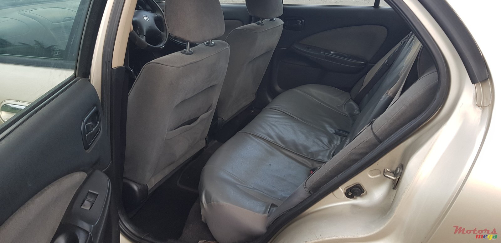 2005' Nissan Sunny VIP saloon photo #5