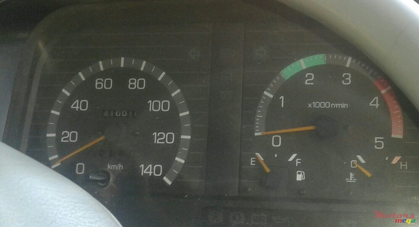 1995' Mitsubishi Canter photo #2