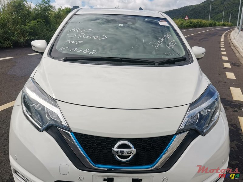 2019' Nissan Note E-power photo #1