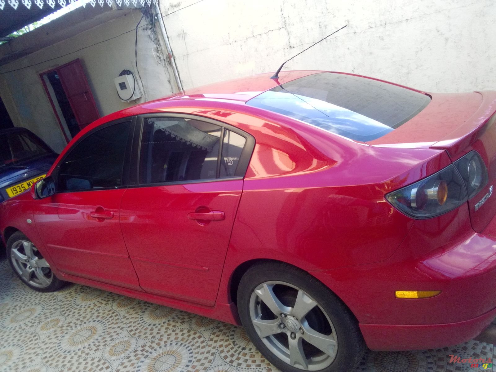 2004' Mazda 3 photo #2