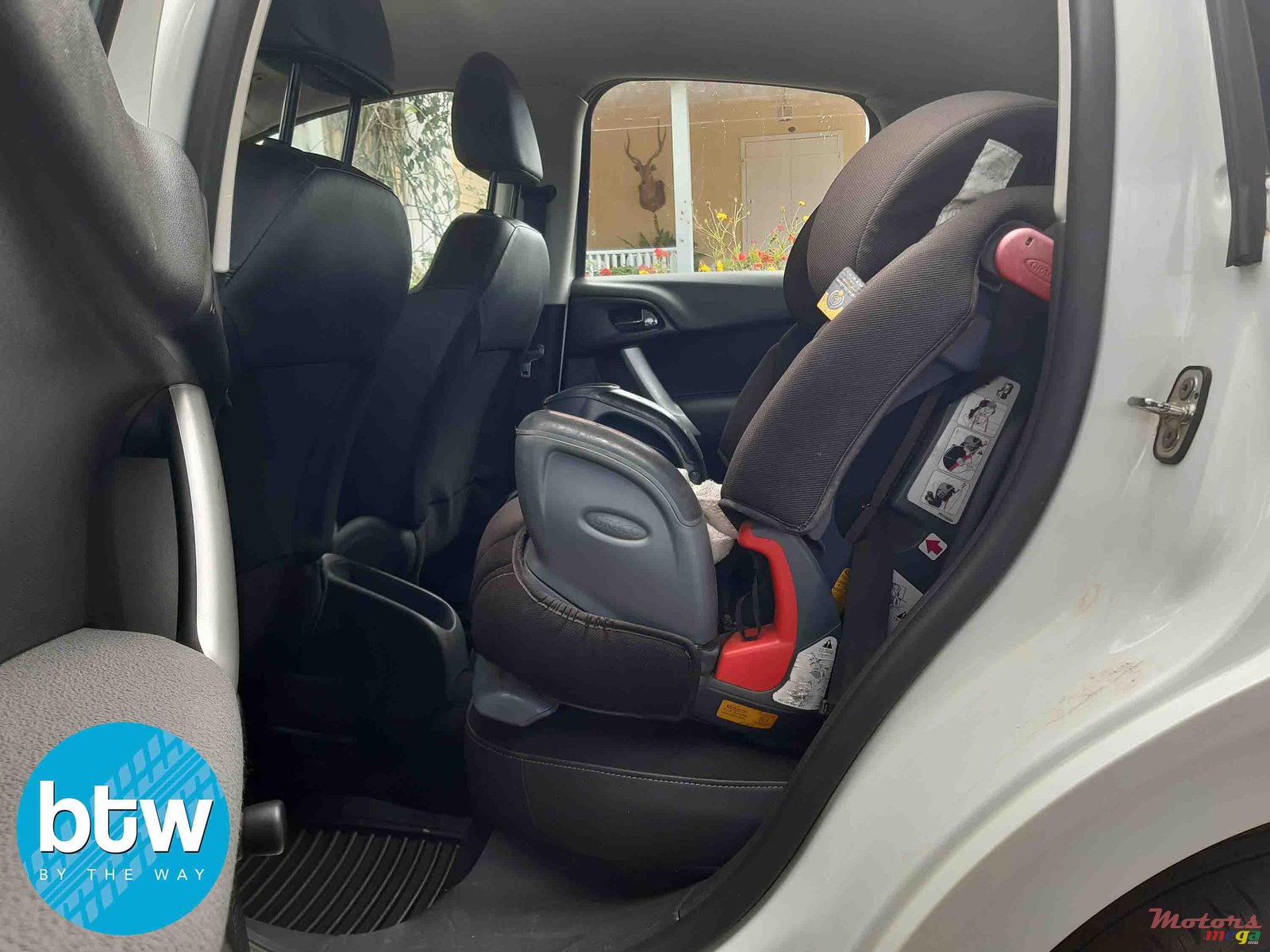 2012' Citroen C3 photo #3