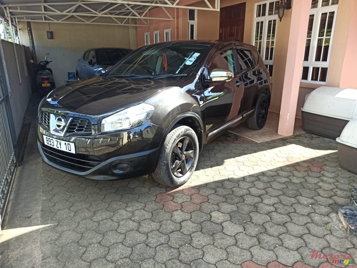 2010' Nissan J10 photo #4