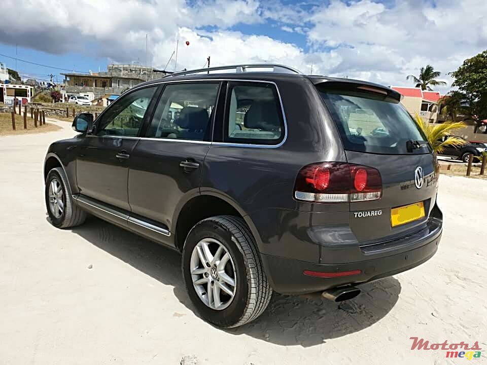 2008' Volkswagen Touareg automatic photo #3