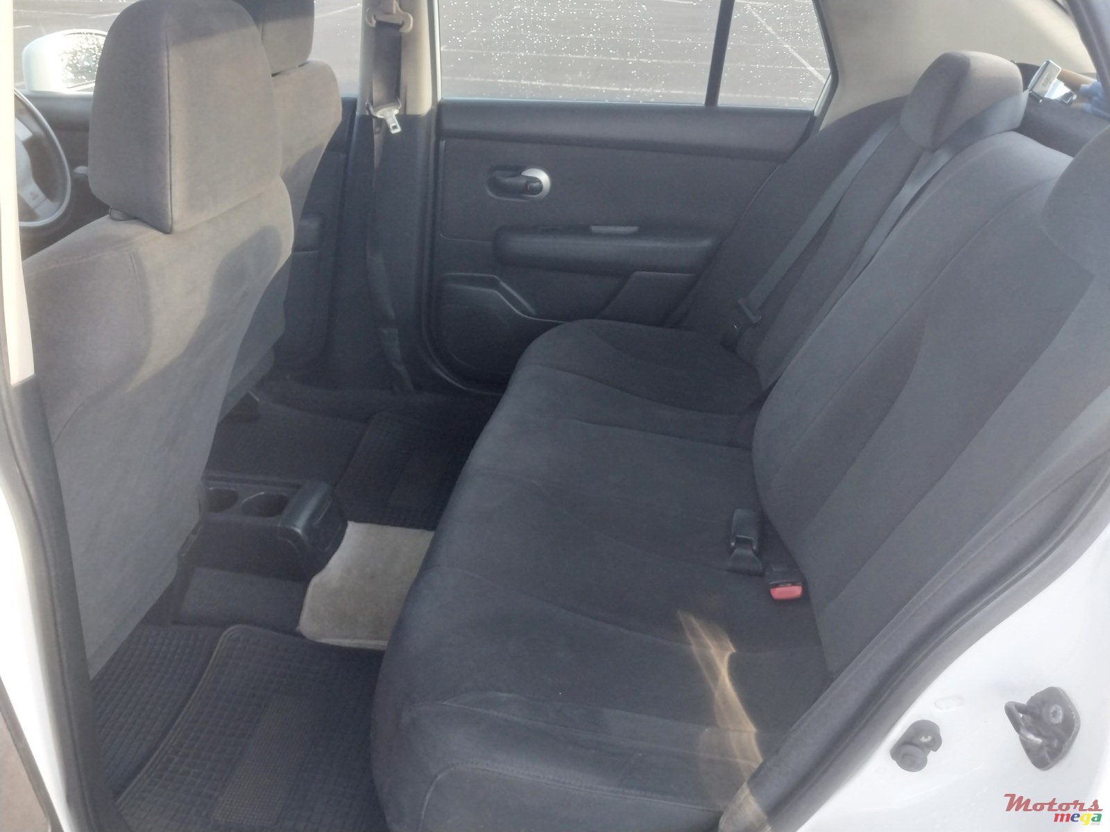 2005' Nissan Tiida photo #4