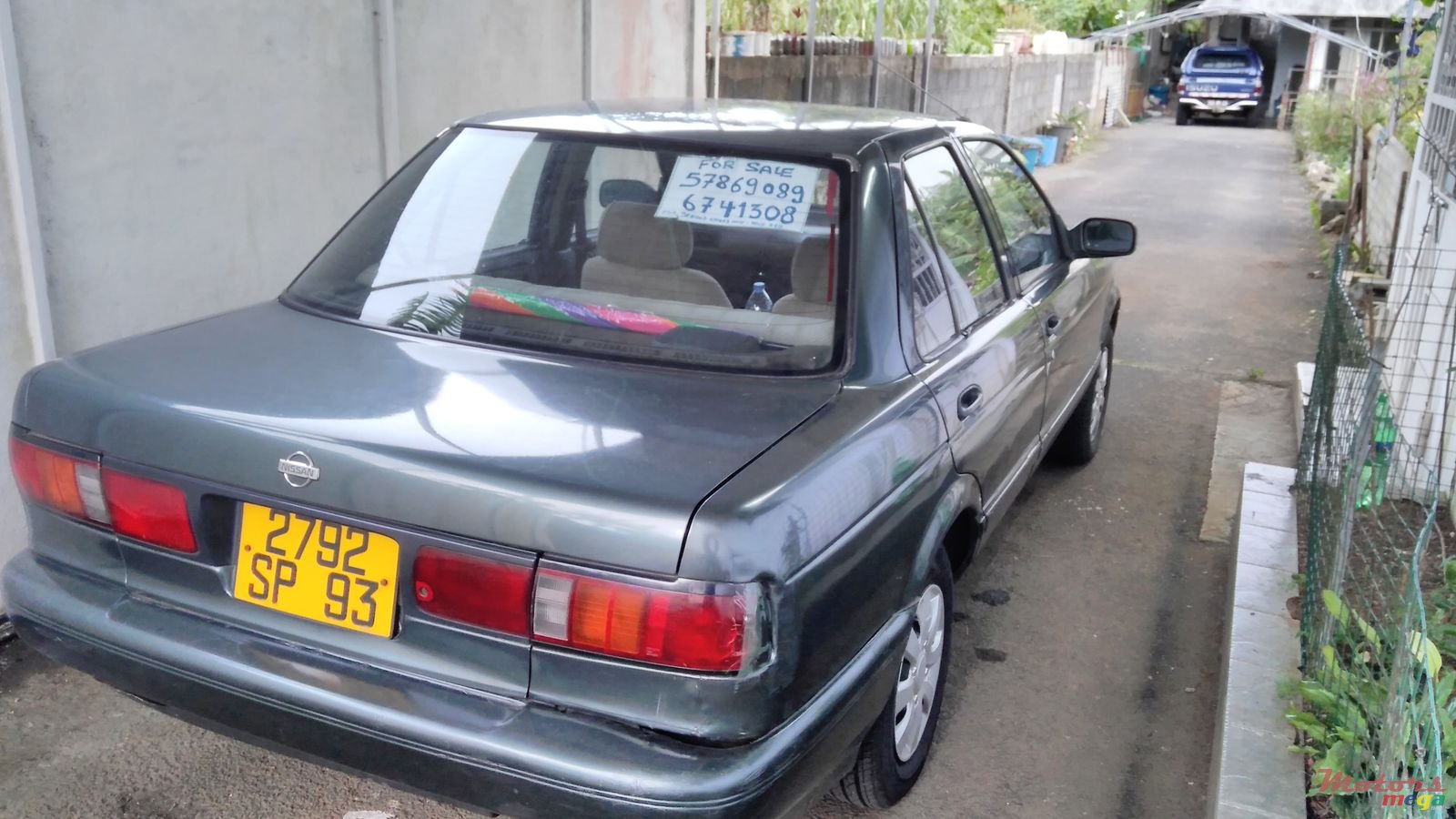 1993' Nissan Sunny saloon photo #5