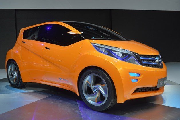 Dongfeng-Nissan Surprises with Viwa Concept EV for Venucia