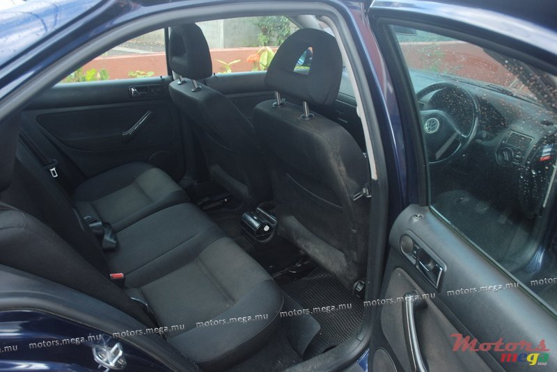 2001' Volkswagen photo #4