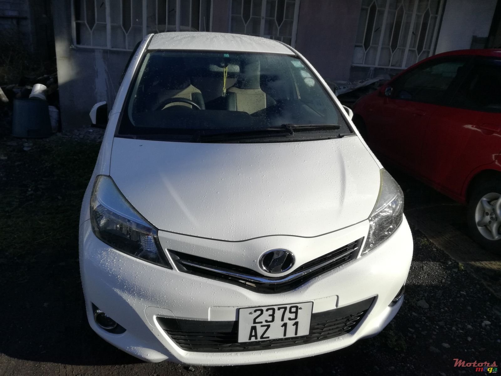 2011' Toyota Vitz photo #1