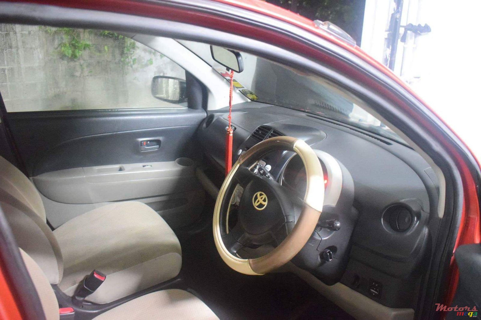 2006' Toyota Land Cruiser photo #6