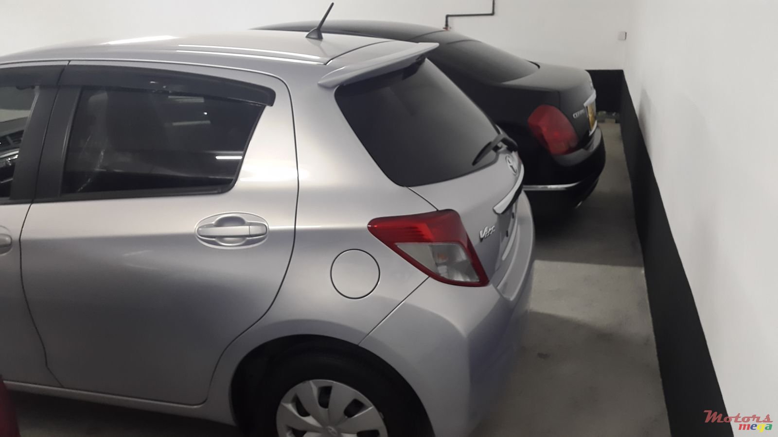 2013' Toyota Vitz photo #4