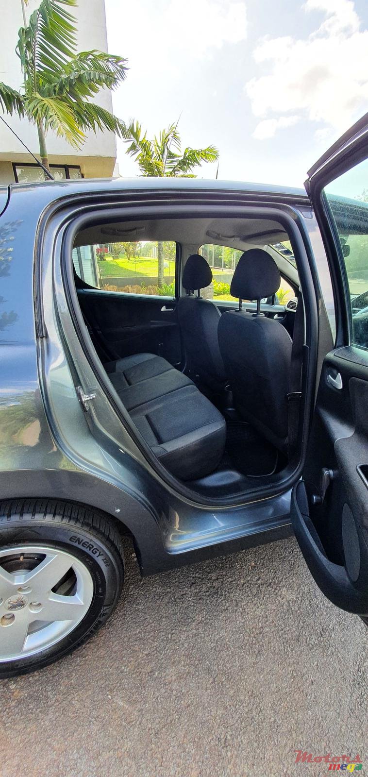 2012' Peugeot 207 photo #4