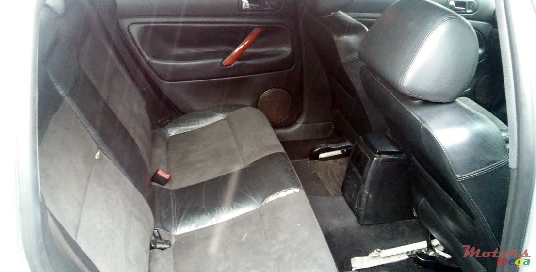 2002' Volkswagen Passat B5.5 photo #7