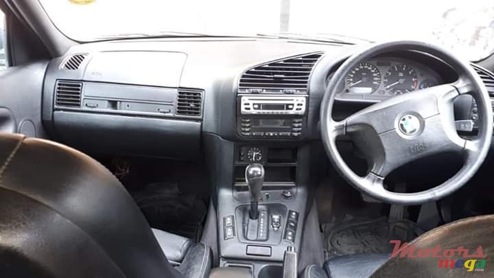 1998' BMW 320 photo #2
