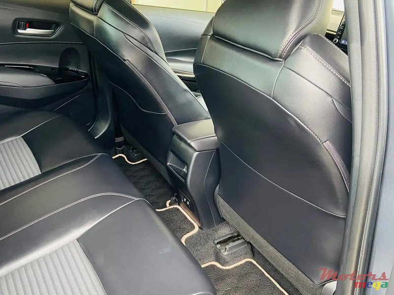 2021' Toyota Corolla photo #6