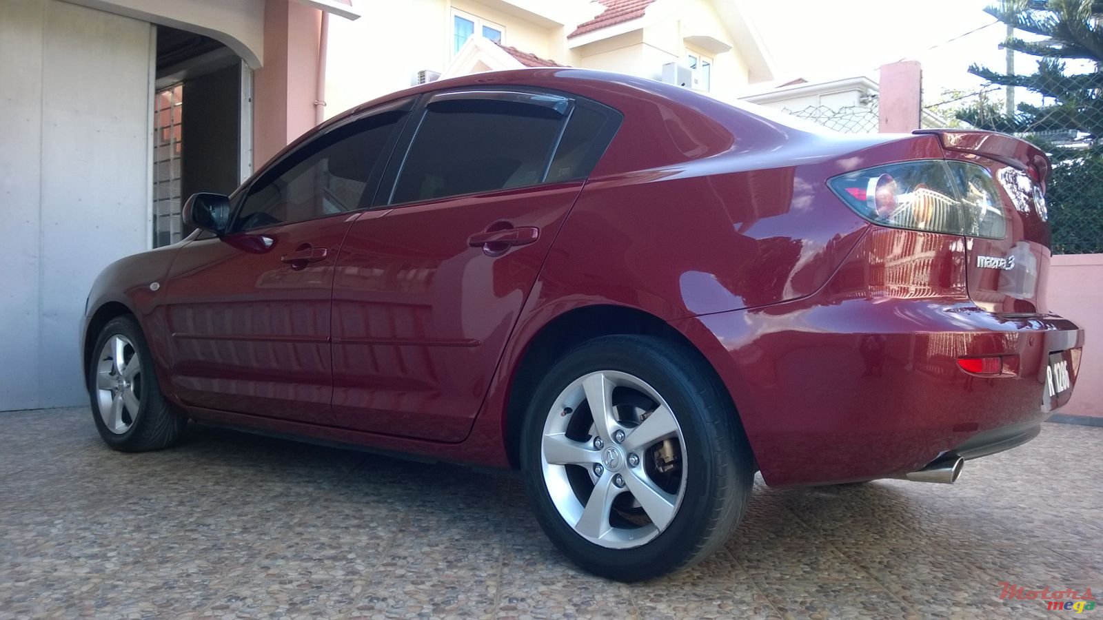 2004' Mazda photo #4