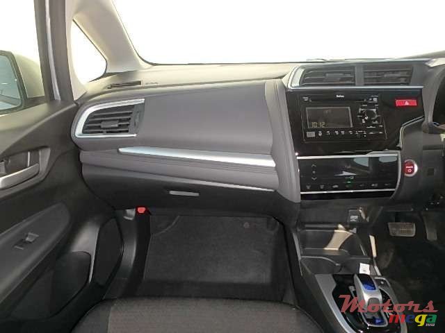 2014' Honda Fit Hybrid photo #6