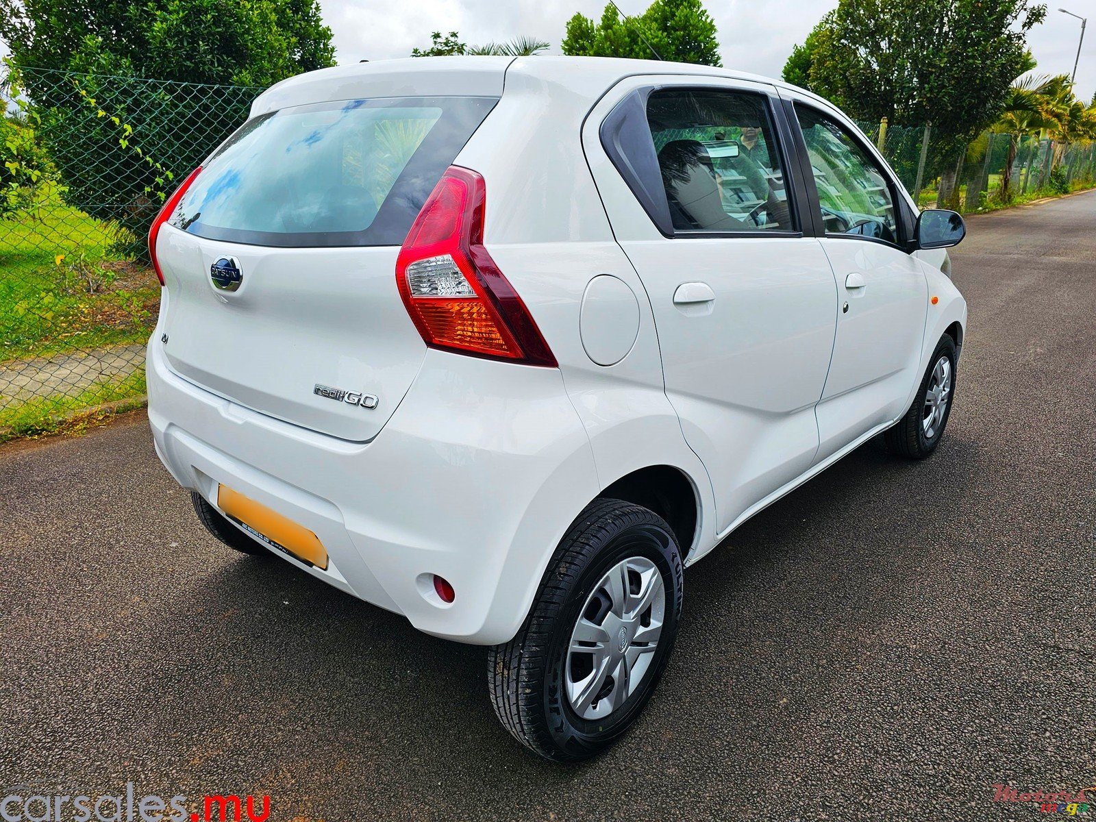 2022' Datsun Redi-Go 1.0 photo #4