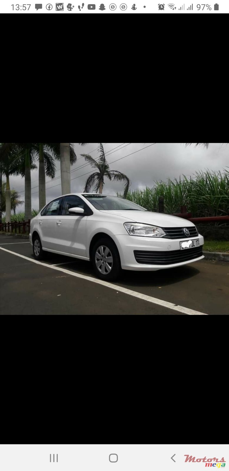 2017' Volkswagen Polo photo #1