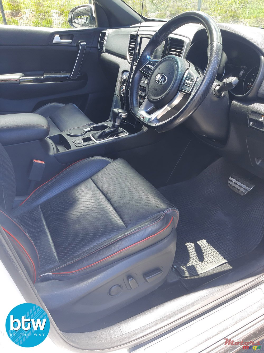 2019' Kia Sportage GT LINE photo #5