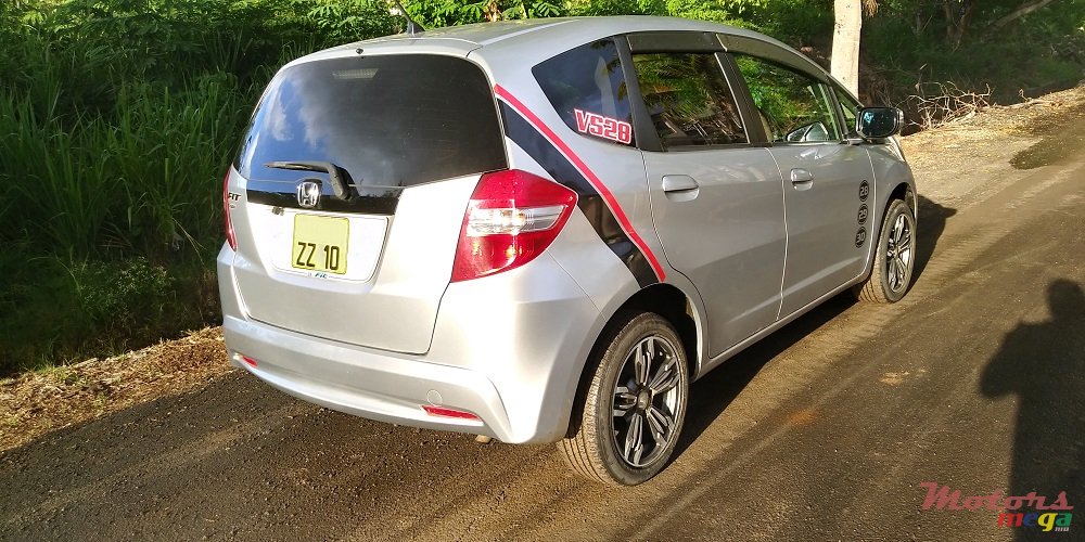 2010' Honda Fit 1.3 photo #4