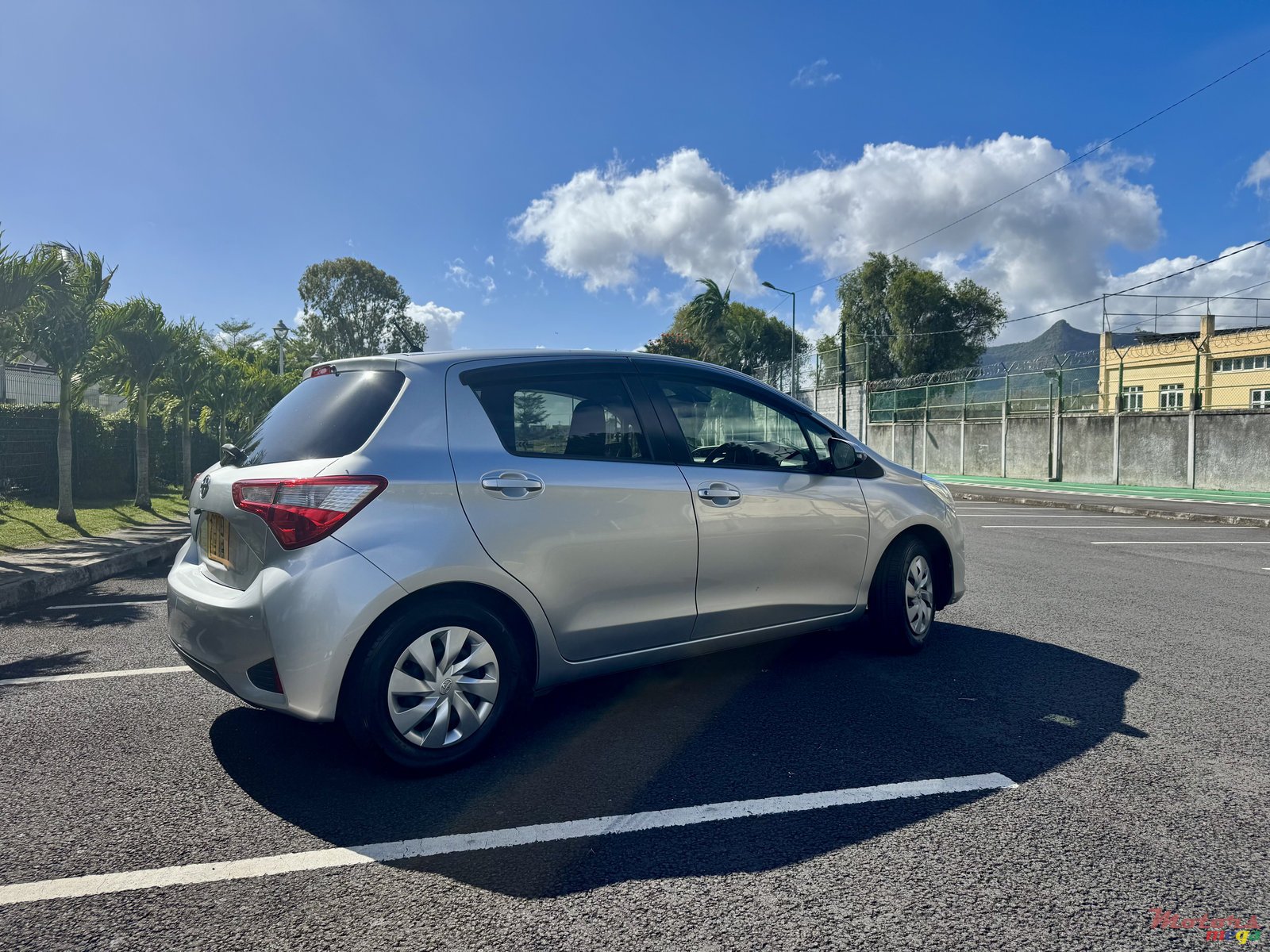 2019' Toyota Vitz photo #1