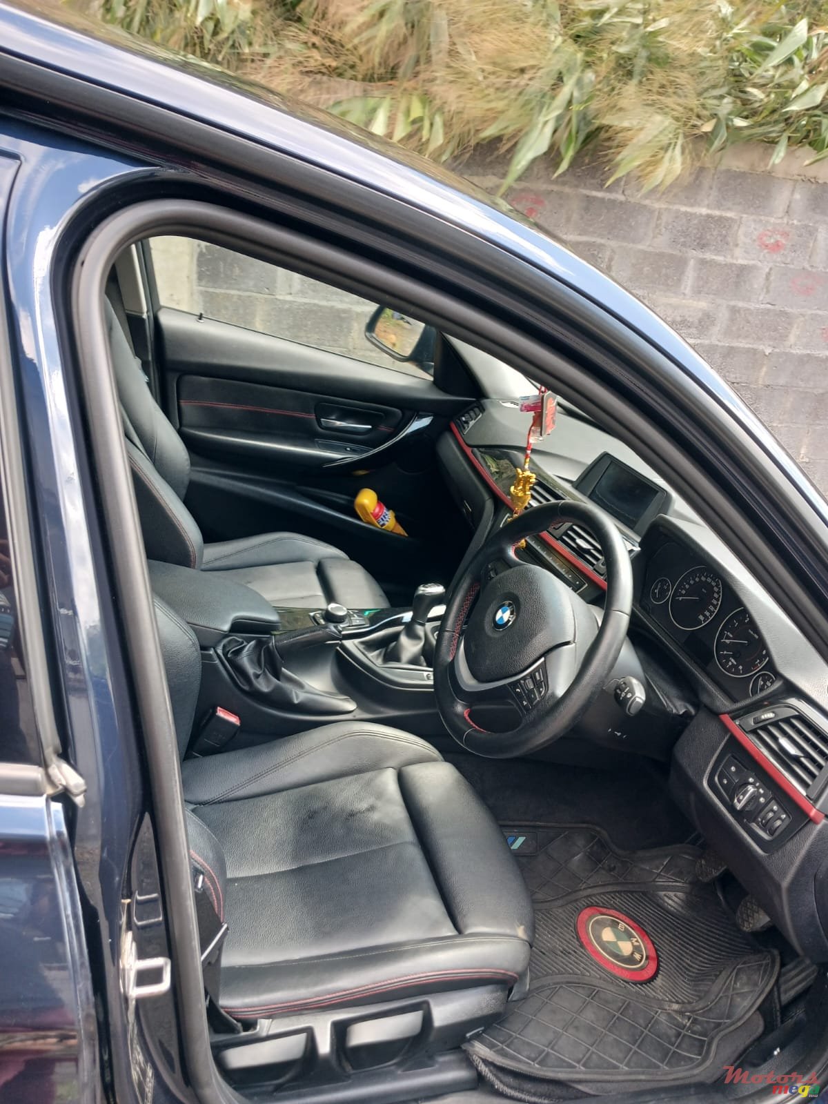 2013' BMW 3 Series photo #5