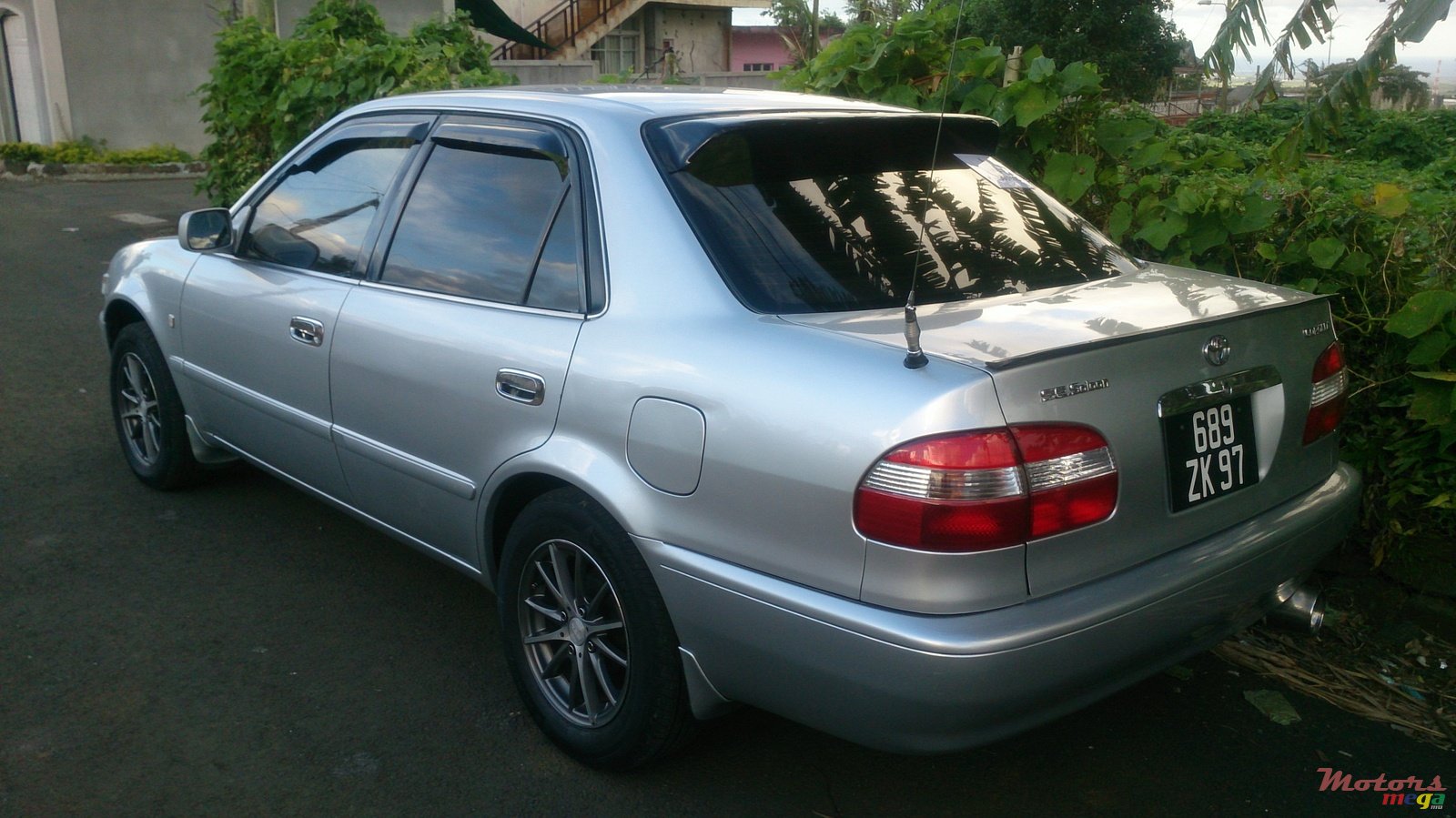 1997' Toyota Corolla SE SALOON photo #1