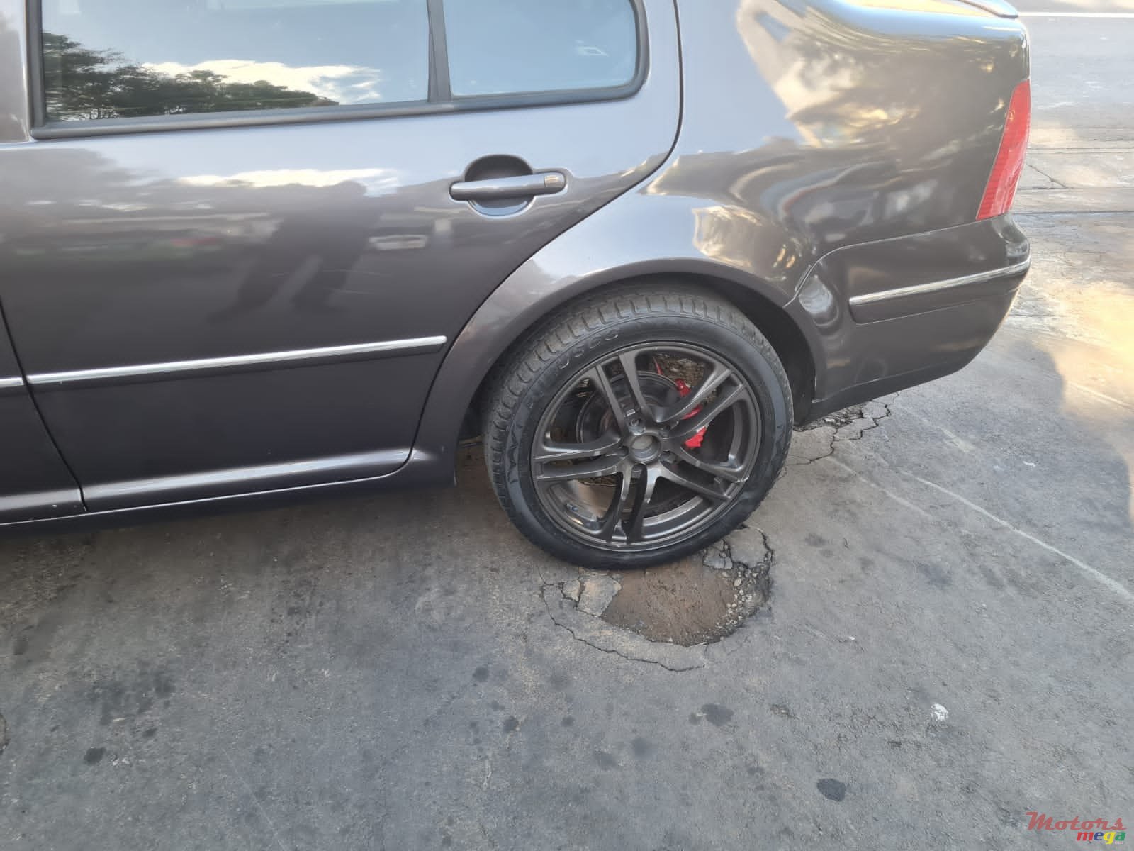 2003' Volkswagen Bora photo #4