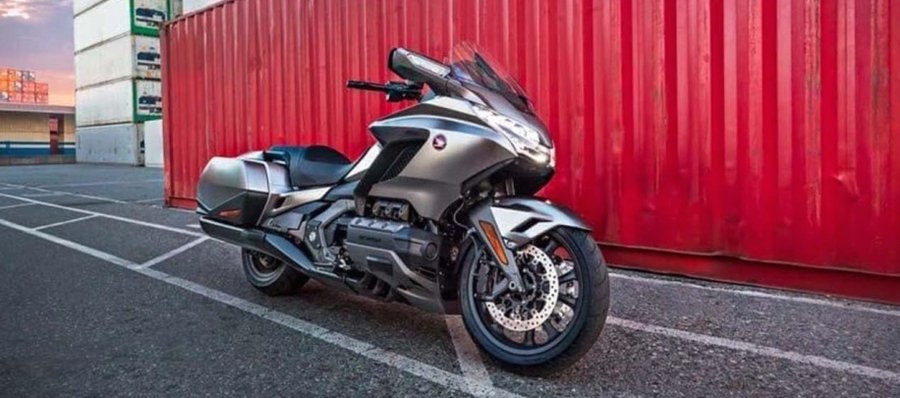 Leaked 2018 Honda Gold Wing show off new suspension, hints at DCT
