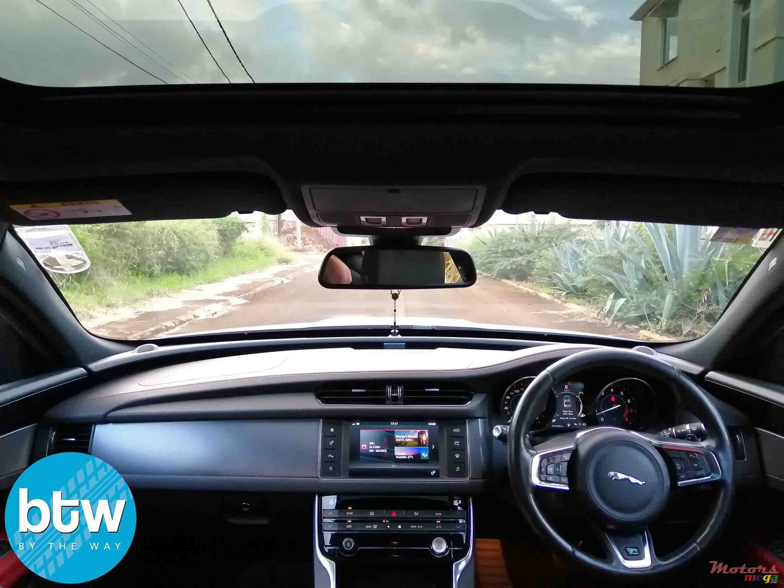 2016' Jaguar XF R Sport Polarise White photo #5