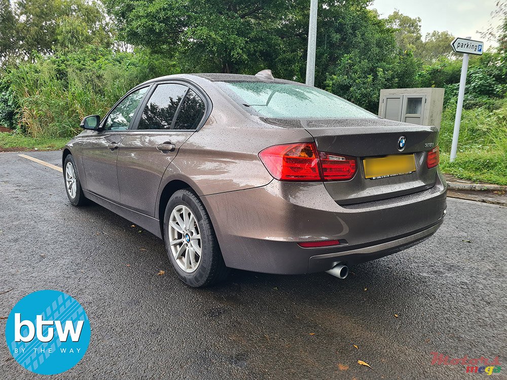 2013' BMW 3 Series photo #3