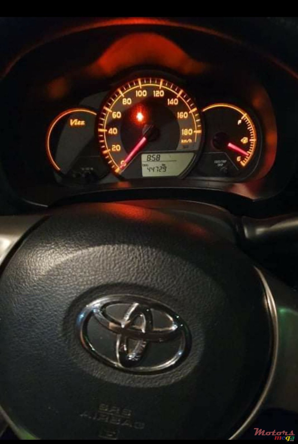 2015' Toyota Vitz photo #6