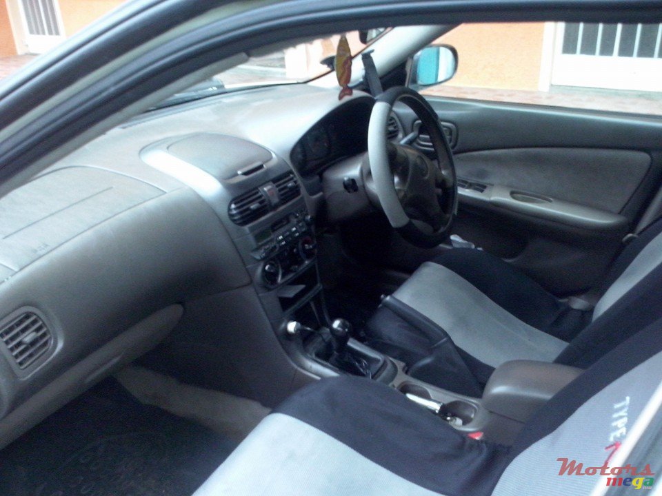 2002' Nissan Sunny dorizin photo #2
