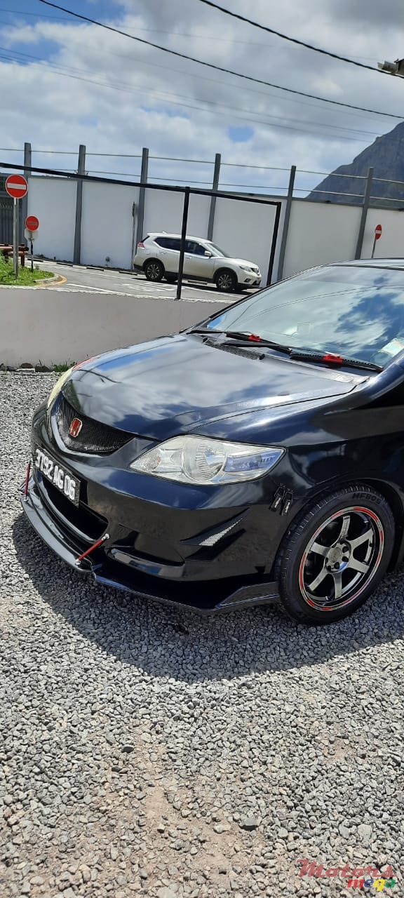 2006' Honda City photo #2