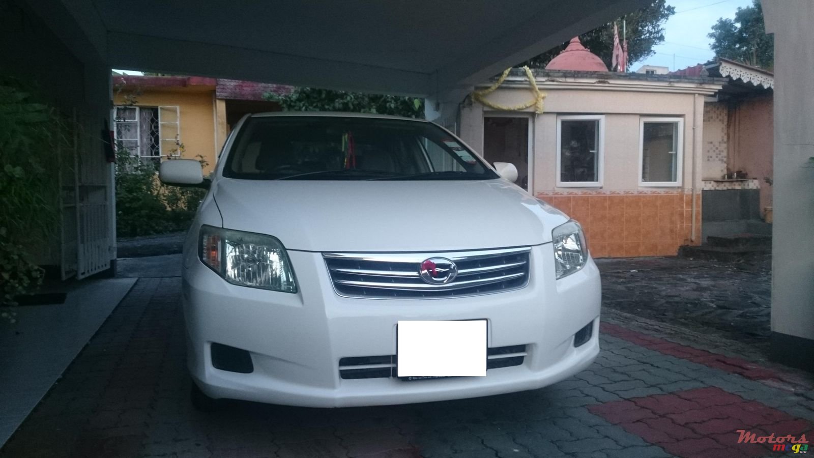 2009' Toyota Axio Grade X photo #1