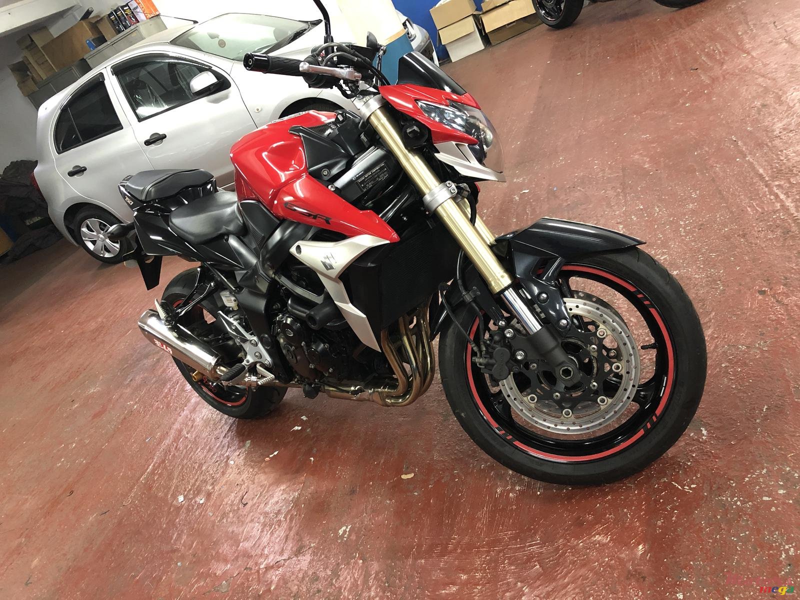 2011' Suzuki photo #5